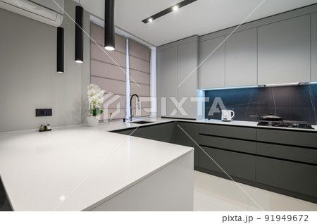 Luxury dining room and kitchen in studio apartment 91949672