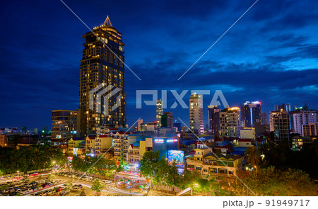 カンボジア首都プノンペンの夜景 91949717