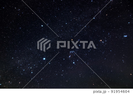 秋の星空 オリオン座・冬の大三角・プレアデス星団 秋の星空 オリオン座・冬の大三角・プレアデス星団 91954604