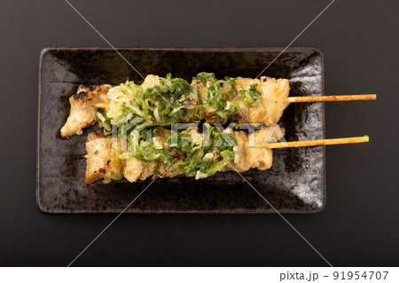 焼き鳥 ネギ塩鶏皮 焼き鳥 ネギ塩鶏皮 91954707