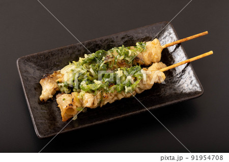 焼き鳥 ネギ塩鶏皮 焼き鳥 ネギ塩鶏皮 91954708
