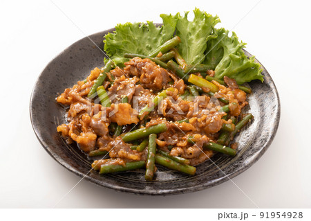 牛肉とにんにくの芽炒め 91954928