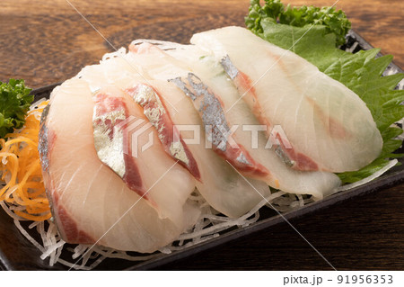 《大分県産》しまあじ お造り 《大分県産》しまあじ お造り 91956353