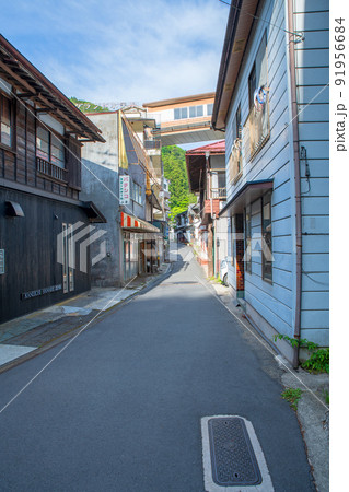 四万温泉 温泉街 落合通り 早朝の風景 四万温泉 温泉街 落合通り 早朝の風景 91956684