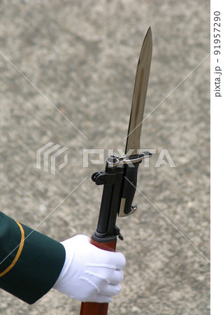陸上自衛隊儀仗隊の銃剣 91957290