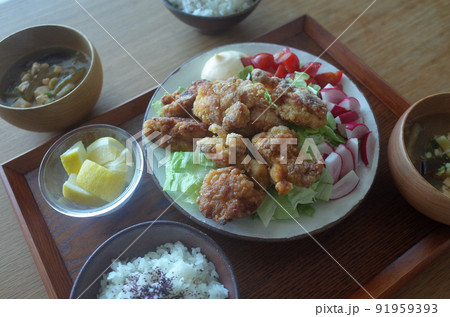 唐揚げ定食 91959393