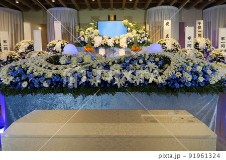 お洒落な花祭壇 お洒落な花祭壇 91961324