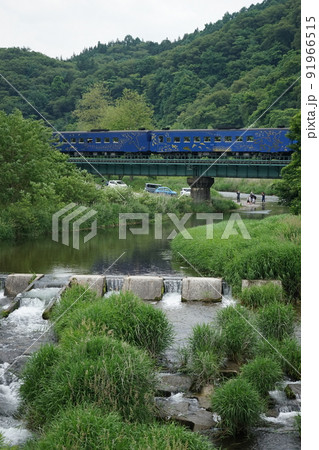 SL銀河も走るJR釜石線 早瀬川橋梁 91966515