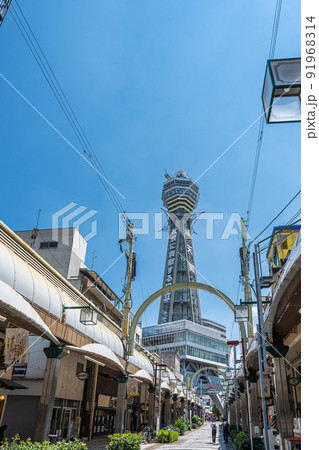 【大阪】通天閣本通商店会から見る通天閣【新世界】 91968314