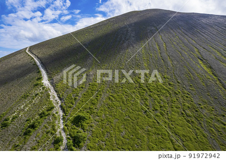 空から見た樽前山（空撮） 91972942