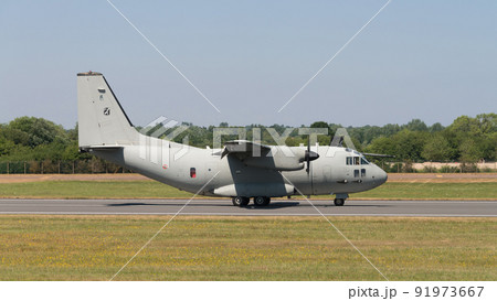 イタリア空軍C-27Jスパルタン輸送機の離陸 91973667