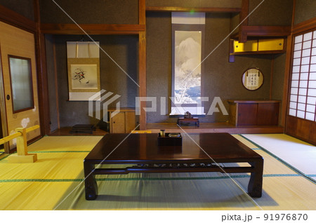 信州 岡谷の文化財 旧林家住宅 座敷光景 製糸業で成功した林国蔵の住宅 信州 岡谷の文化財 旧林家住宅 座敷光景 製糸業で成功した林国蔵の住宅 91976870