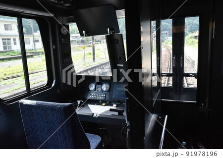 JR東海HC85系気動車 運転席 91978196