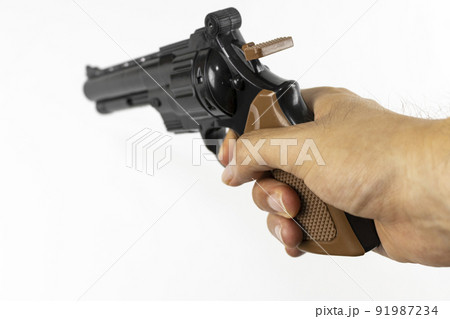 玩具の銃を持った男の手物(日本人、30代、顔無し) 玩具の銃を持った男の手物(日本人、30代、顔無し) 91987234