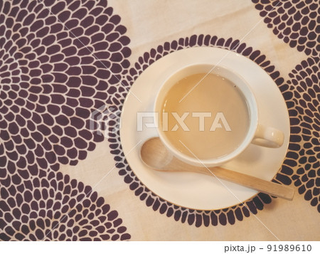 カフェでティータイム　 91989610