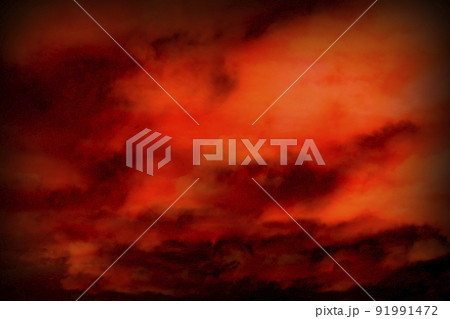 不穏な空 91991472