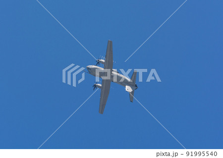 イタリア空軍C-27Jスパルタン輸送機バレルロール 91995540
