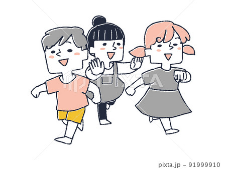 鬼ごっこをする三人の子供 保育園、幼稚園で伸び伸びと過ごすこども達 鬼ごっこをする三人の子供 保育園、幼稚園で伸び伸びと過ごすこども達 91999910