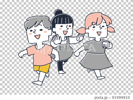 鬼ごっこをする三人の子供 保育園、幼稚園で伸び伸びと過ごすこども達 鬼ごっこをする三人の子供 保育園、幼稚園で伸び伸びと過ごすこども達 91999910
