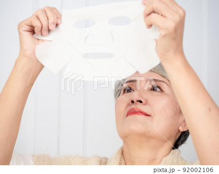 白髪 白髭 白い毛 92002106