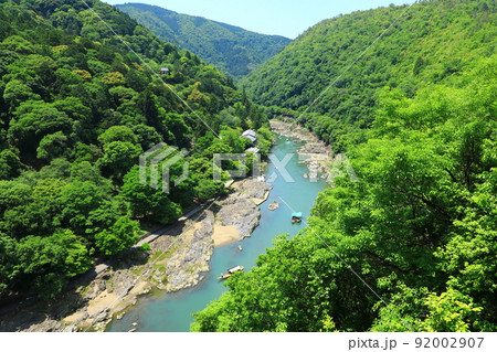 初夏の嵐山公園展望台から望む保津峡 初夏の嵐山公園展望台から望む保津峡 92002907