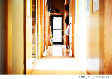 日本家屋の廊下 日本家屋の廊下 92003813