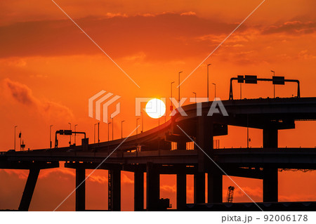 福岡都市高速と夕日 福岡都市高速と夕日 92006178