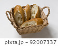 カゴ入りバゲット 92007337