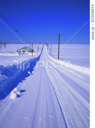 雪原と道 雪原と道 92008854