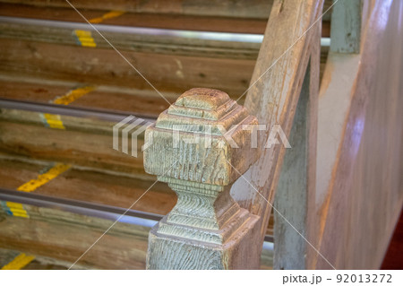 岡山県成羽町吹屋　保存修理工事が完了した旧吹屋小学校 92013272