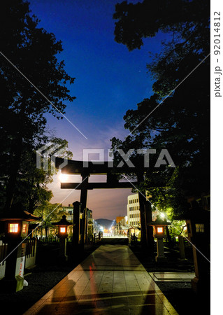 気比神宮月の入り 92014812