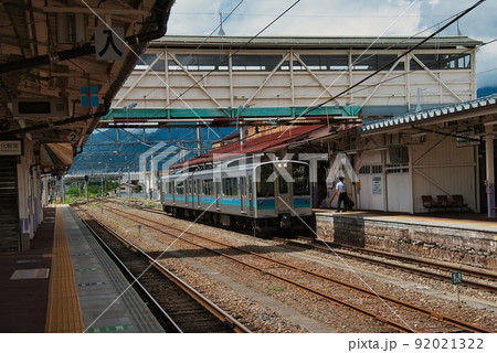 信濃大町（大糸線　松本行　駅ホーム） 92021322