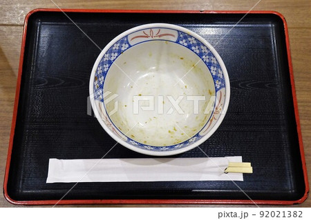 食のイメージ　外食メニュー　完食 92021382