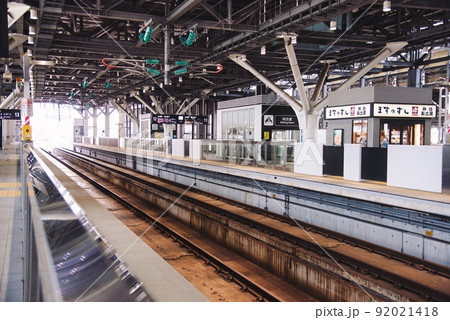 富山地鉄(出発ホーム ますのすし) 富山地鉄(出発ホーム ますのすし) 92021418
