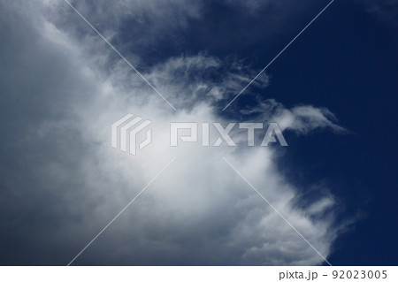 雲 92023005