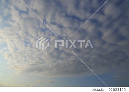 青い空と白い雲 青い空と白い雲 92023133