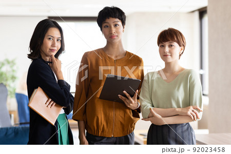 多国籍企業　グローバル 92023458