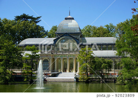 レティーロ公園の水晶宮(パラージオ・デ・クリスタル) レティーロ公園の水晶宮(パラージオ・デ・クリスタル) 92023809