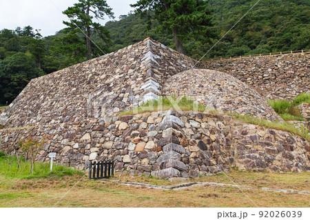 鳥取県/ 鳥取城・鳥取城跡 巻き石垣（巻石垣） 92026039