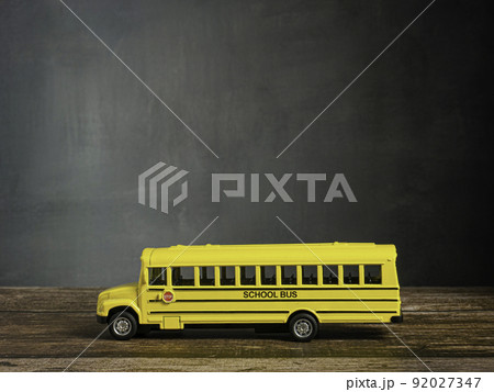 The school bus on wood table for back to school or education concept 92027347