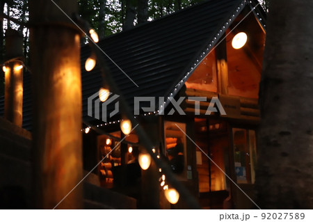 夜のニングルテラス 92027589