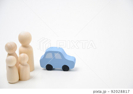 家族旅行 レンタカー ドライブ 4人家族 家族旅行 レンタカー ドライブ 4人家族 92028817