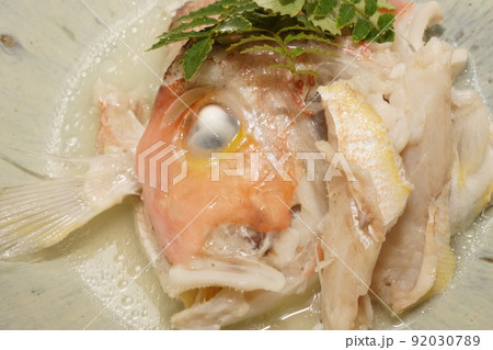 甘鯛(あまだい)の酒蒸し(骨蒸し) 甘鯛(あまだい)の酒蒸し(骨蒸し) 92030789