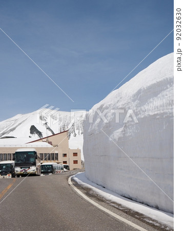 雪の大谷と立山高原バス 92032630
