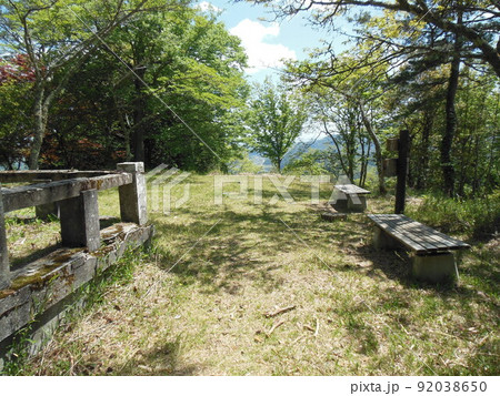 丹波「八上城」の曲輪と石垣・眺望 92038650