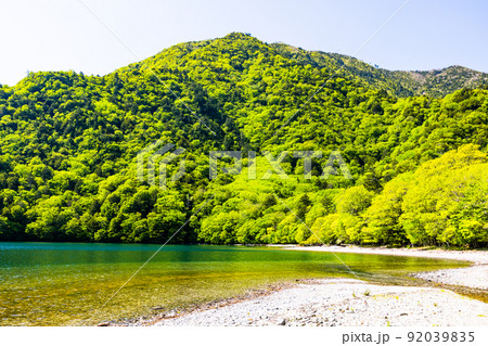 【栃木県・奥日光】中禅寺湖西岸にある千手ケ浜 92039835
