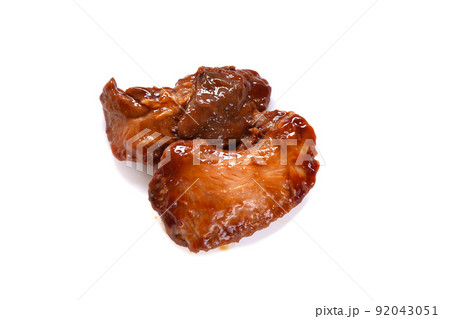 マグロの頬肉の照焼きステーキ【白背景・切り抜き】 92043051