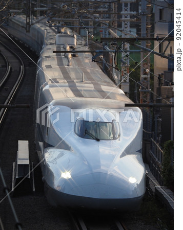 新幹線N700A 黄昏の密蔵院跨線橋にて 新幹線N700A 黄昏の密蔵院跨線橋にて 92045414