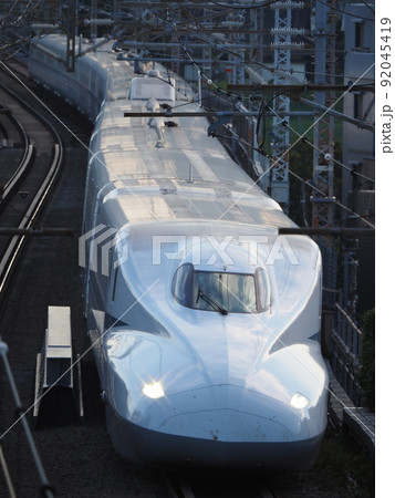 新幹線N700A　黄昏の密蔵院跨線橋にて 92045419