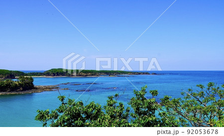 対馬にある夏の三宇田浜海水浴場 対馬にある夏の三宇田浜海水浴場 92053678